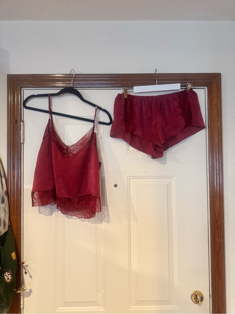 Women's Satin & Lace Cami Set - Burgundy